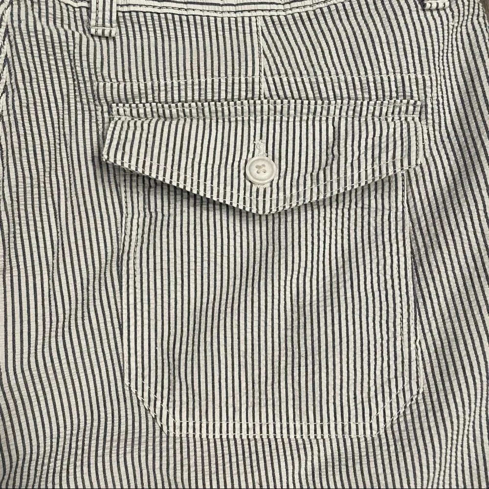 Roundtree & Yorke Seersucker Grey and White striped Linen Cotton Shorts-Sz 36